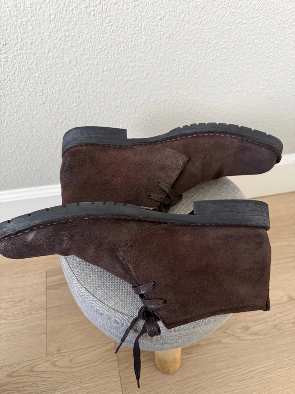 John Varvatos Brown Suede Leather Men’s lace Chukka Boot 9.5 M